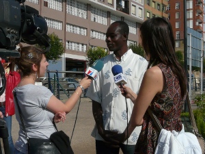 Inauguración escultura Parque Azeta. Declaraciones de Bukari.