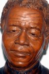Busto; Nelson Mandela.